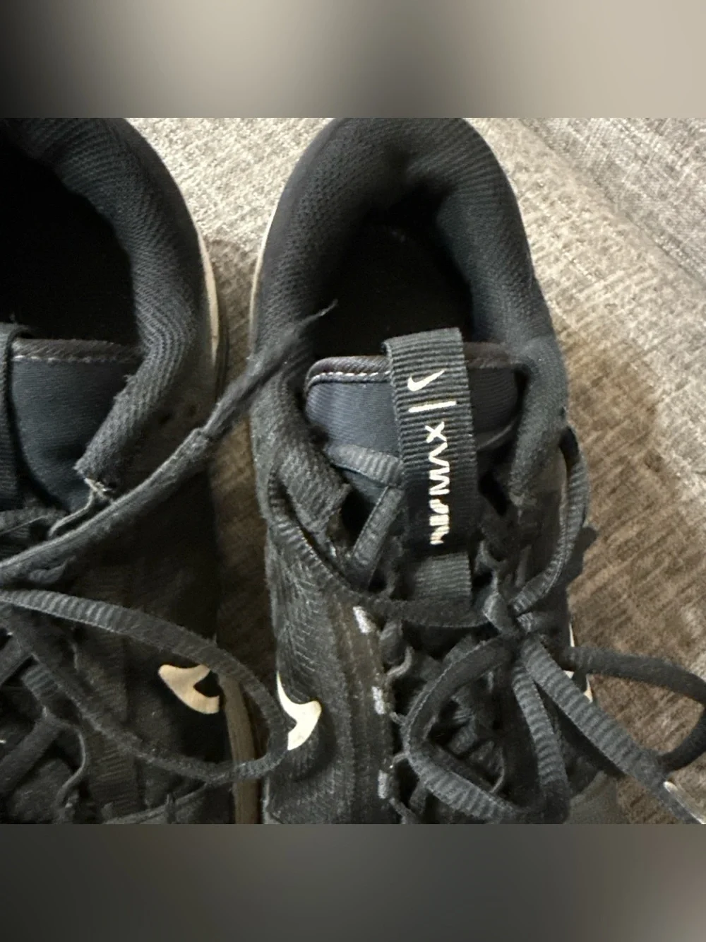 Women’s Size 7 Black and White Nike Airmax Running Shoes